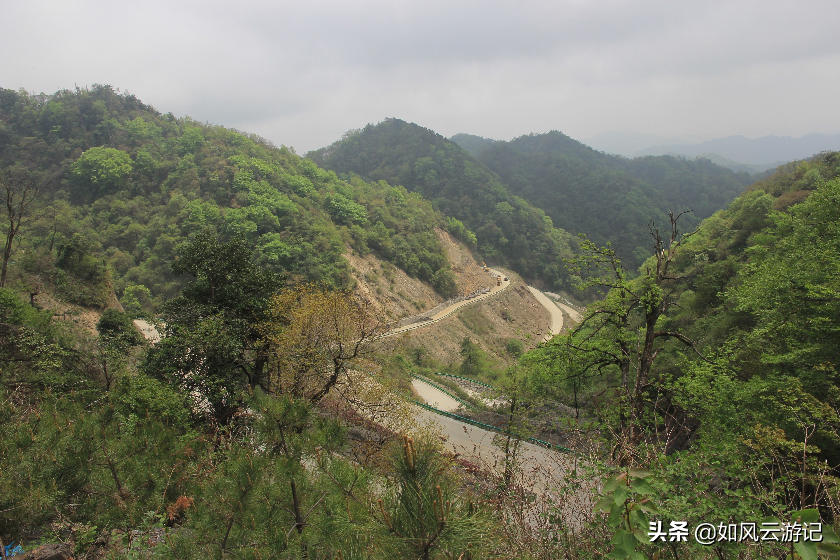 这条连云栈道“弓背线”火烧店—庙台子奇景传说诸多，闺藏深山中