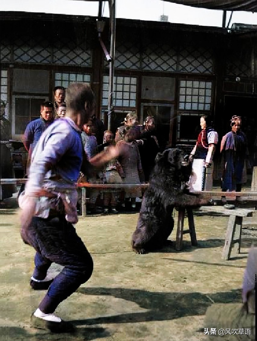 100多年前老北京人们日常生活情景,100多年前的北京