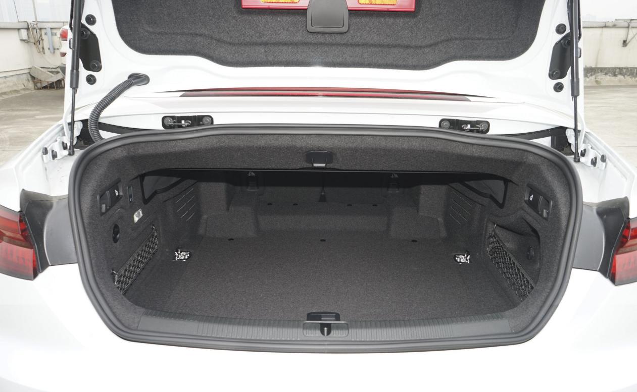 奥迪敞篷车a5多少钱,奥迪a5给你不一样的轿跑之美