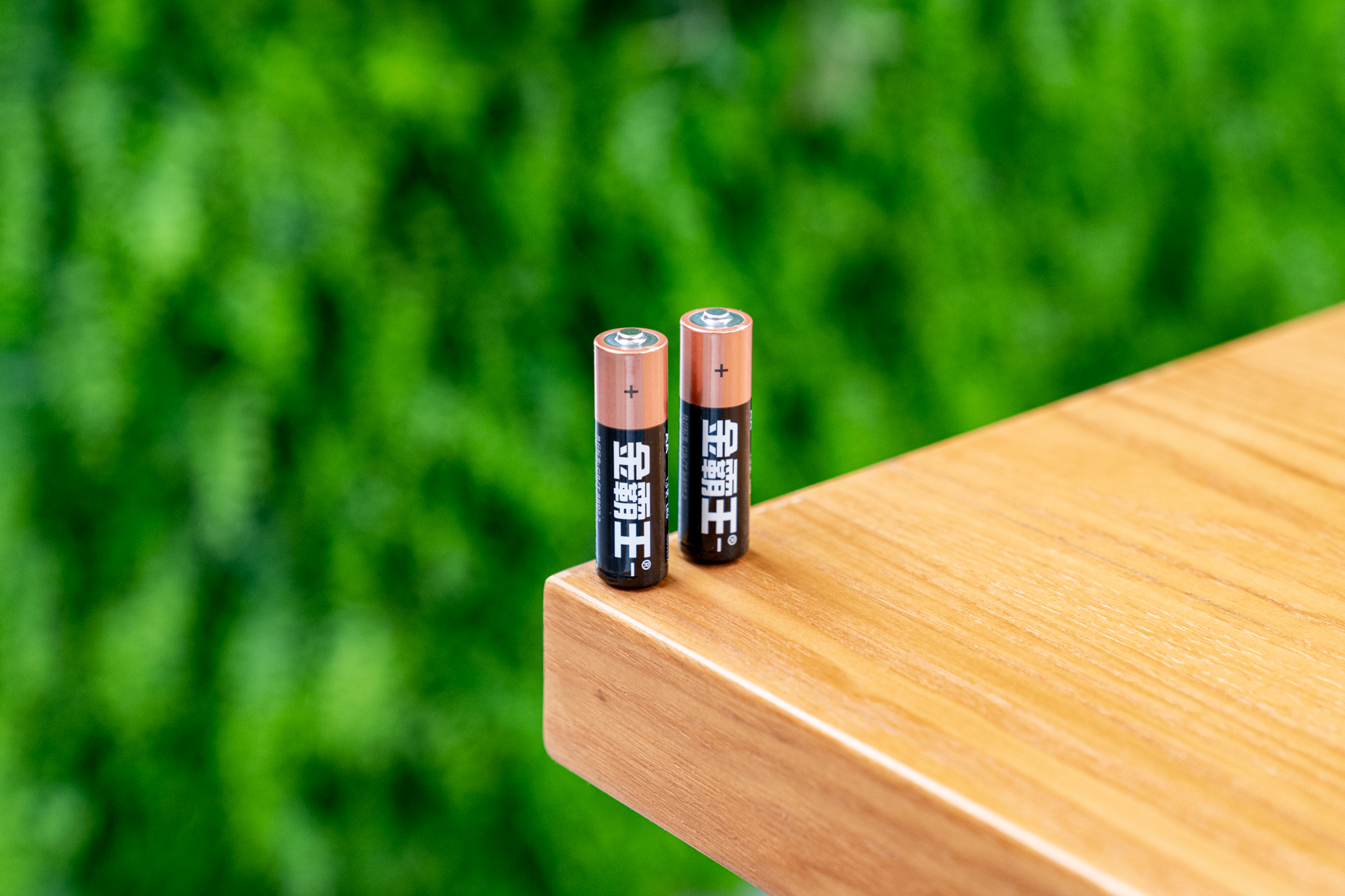 5号电池南孚金霸王哪个好,5号碱性电池双鹿