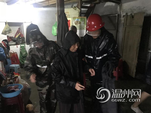 这一刻很温暖也很治愈短句,这一刻很暖怎么回话