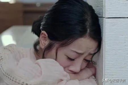 一来月经肚子疼吃什么药,一来月经小肚子就很疼是怎么回事