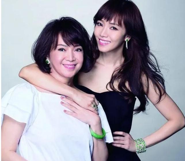 林月云两次抢闺蜜婚姻,林月云为什么对女婿这么好