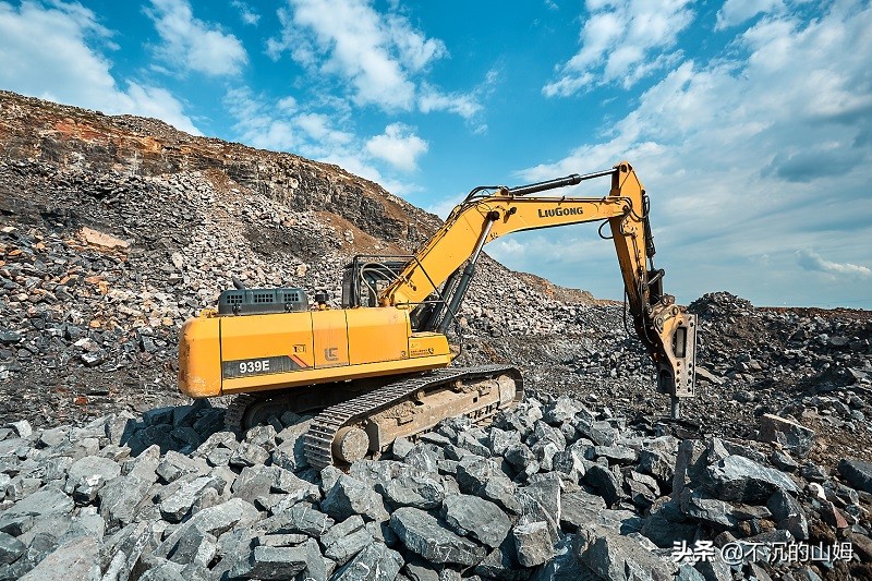 挖掘机世界十大名牌,国内挖掘机品牌排名