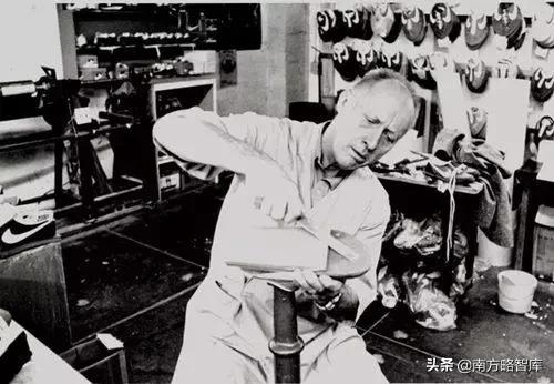 从负债累累到几十亿市值,nike盈利球鞋