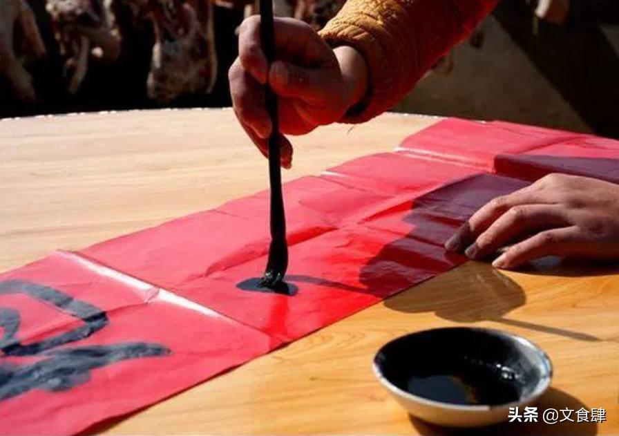 春节旧春联怎么处理好,春节的传统习俗春联