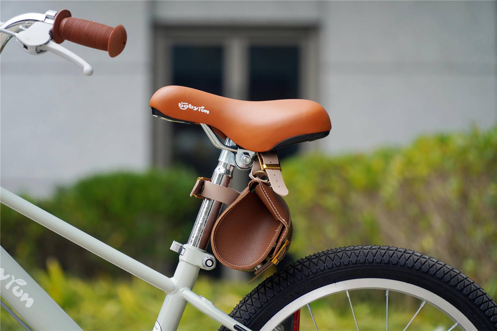 什么礼物让孩子一直挂念你?Babyrun萌骑奇儿童自行车测评