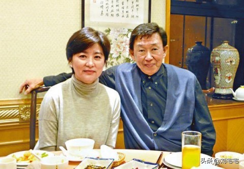 董桥和余秋雨散文比较,董桥散文经典