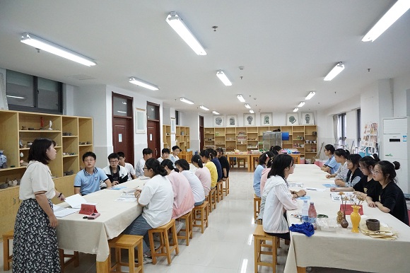 新学期的校园生活多彩社团,丰富多彩的社团活动记录校园生活