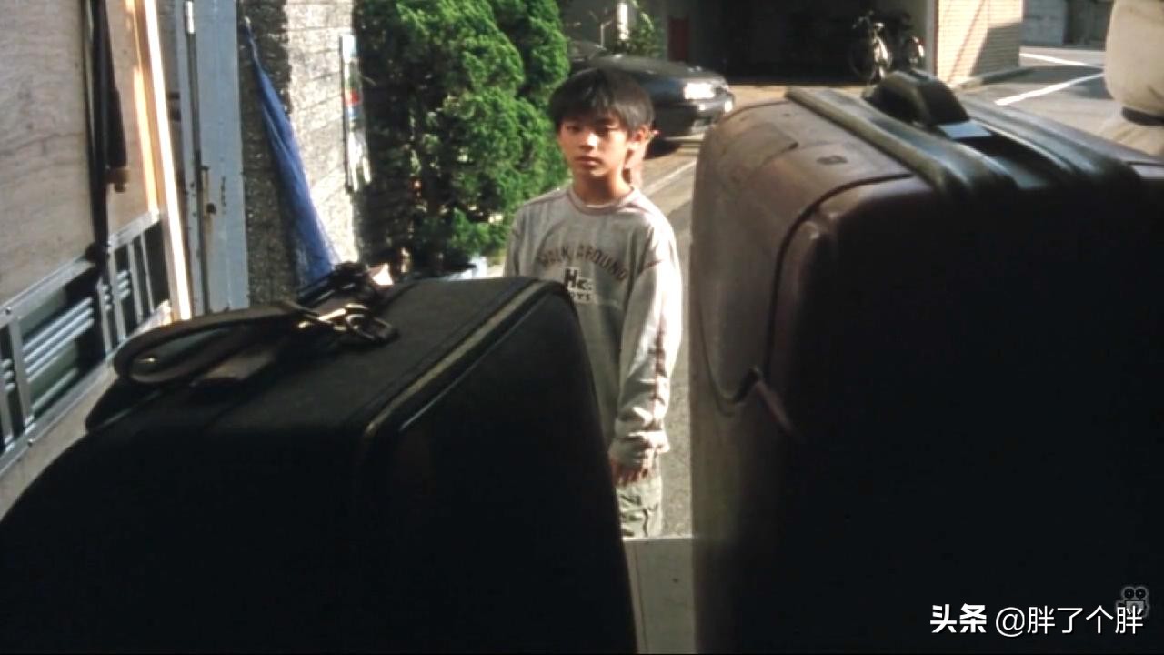 无人知晓：真实事件改编，母亲为和男友同居，抛下四个孩子离去