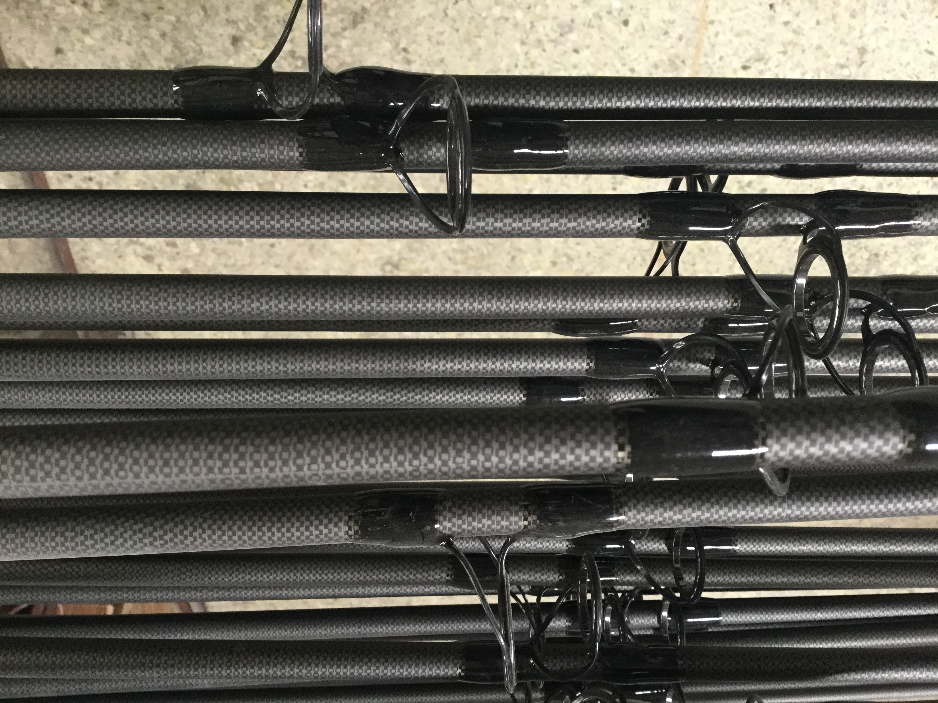 澳西尼碳素钓鱼竿多少钱,超轻钓鱼竿碳素怎么选购