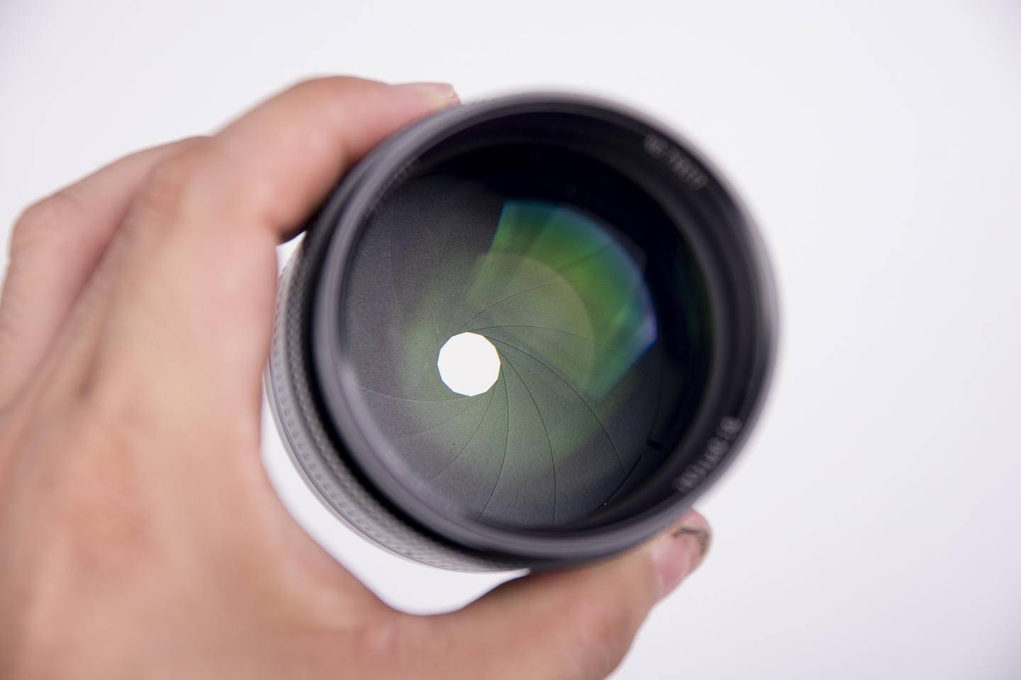 七工匠25mm镜头值不值得买,七工匠35mm1.7镜头值不值得买