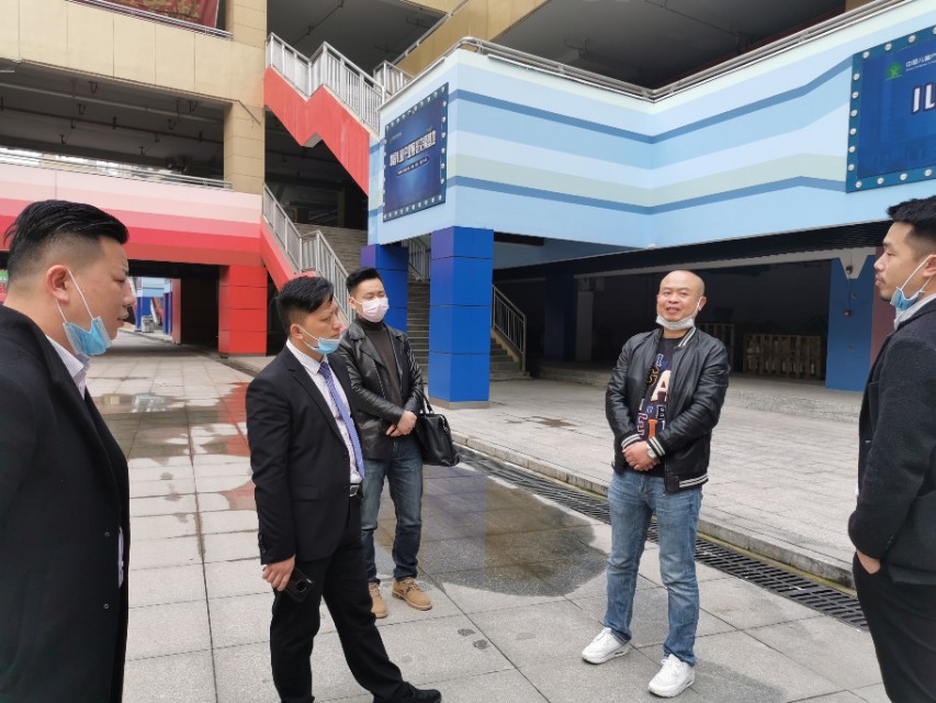 江恒地产郭文刚总经理与娄底家福地产董事长罗华美洽谈岳塘未来城