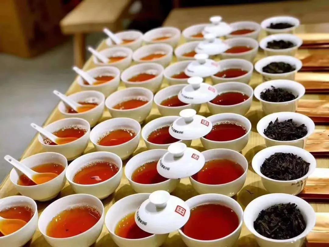 细品武夷岩茶十全肉宴,岩骨花香岩茶