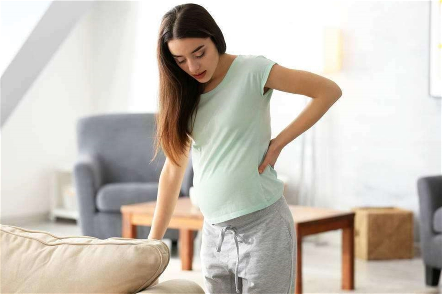 耻骨疼为什么不建议顺产,耻骨疼和耻骨不疼哪个容易顺产