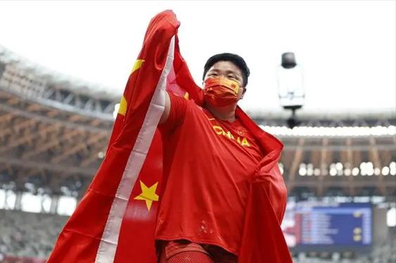 央视最差记者陆幽,“嘲讽”巩立姣身材问题,曾被曝私生活丑闻