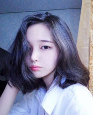 女孩脸干起皮怎么补水最有效,夏天出油冬天干燥起皮是什么肤质