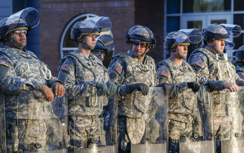 中国*警武**司令、俄罗斯近卫军司令、美国国民警卫局局长谁权力大？