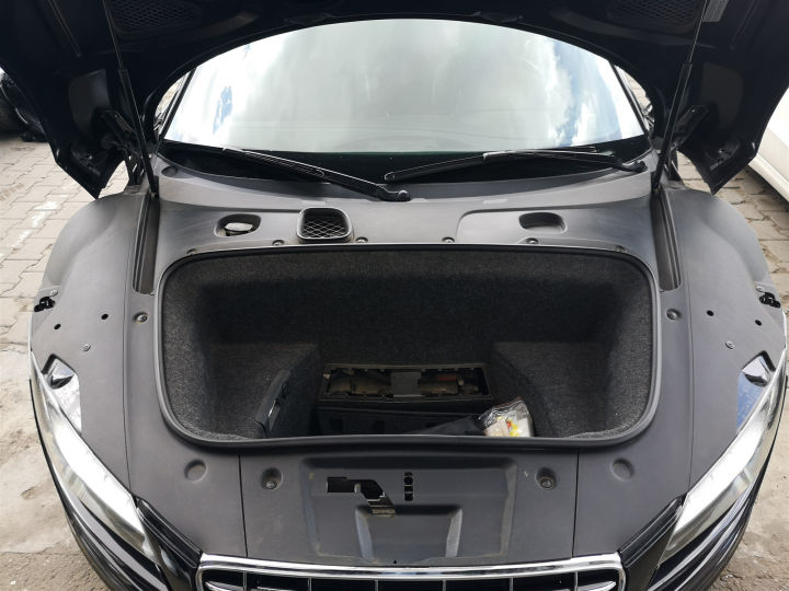 10年奥迪r8车好价不高,十年的r8