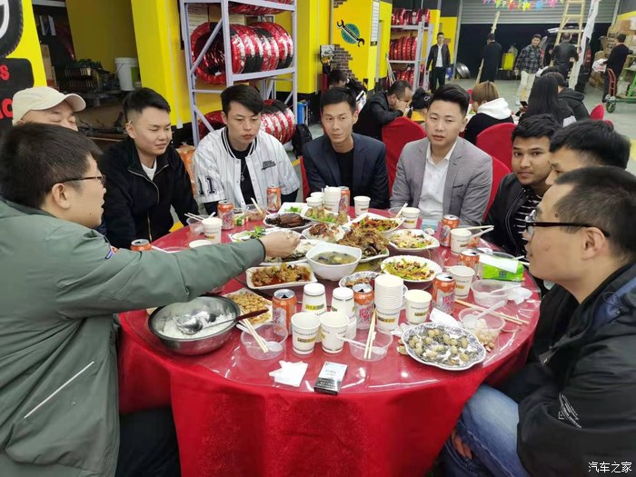 开上大红唐，参加西安车友会会长聚会纪实