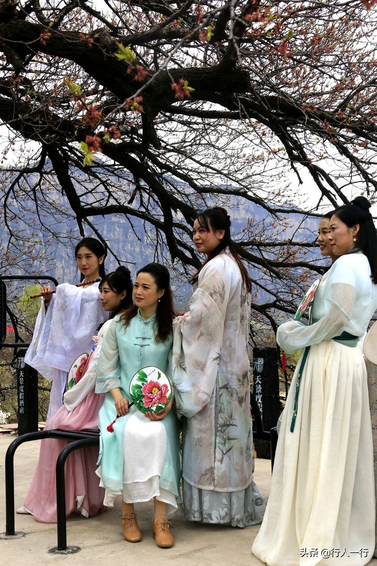 河南太行山悬崖古村,林州太行绝美古村落