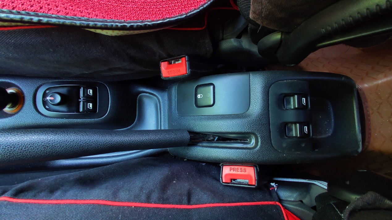 法系车标致207二手车,法系标致207车用什么机油