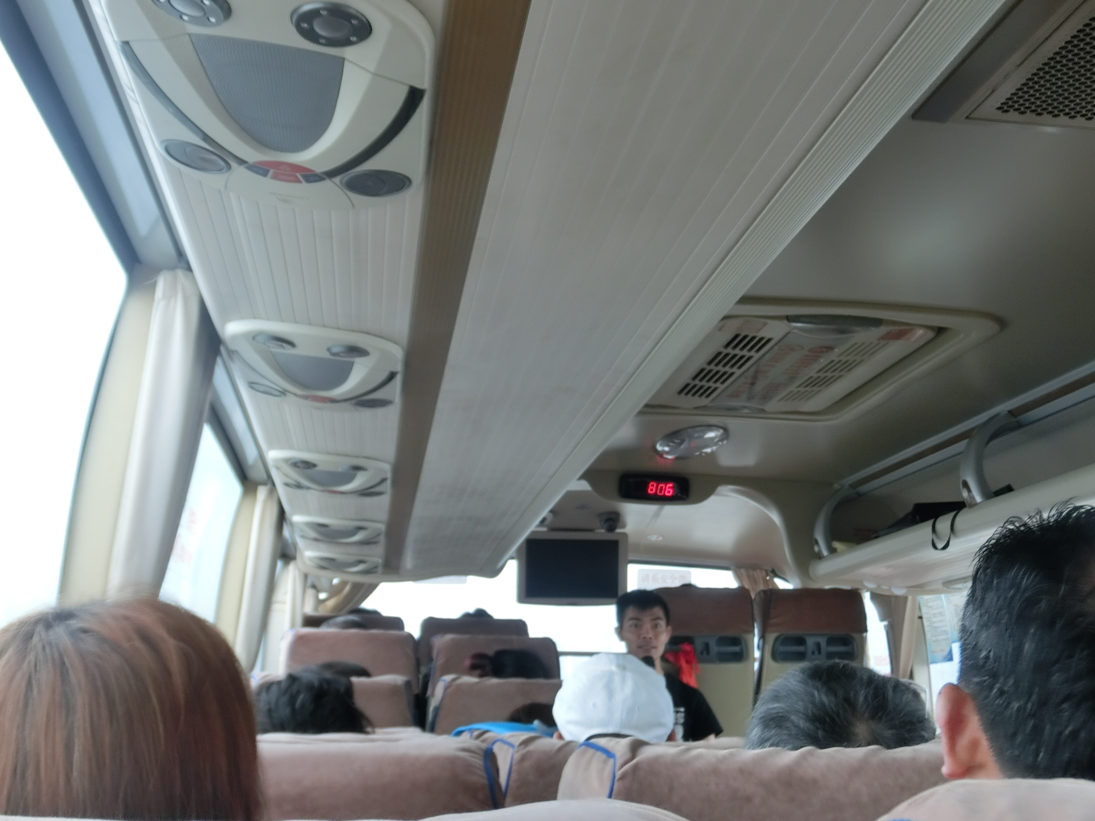 澳门一天自由行好还是跟团去好,花了80元跟旅游团去海花岛