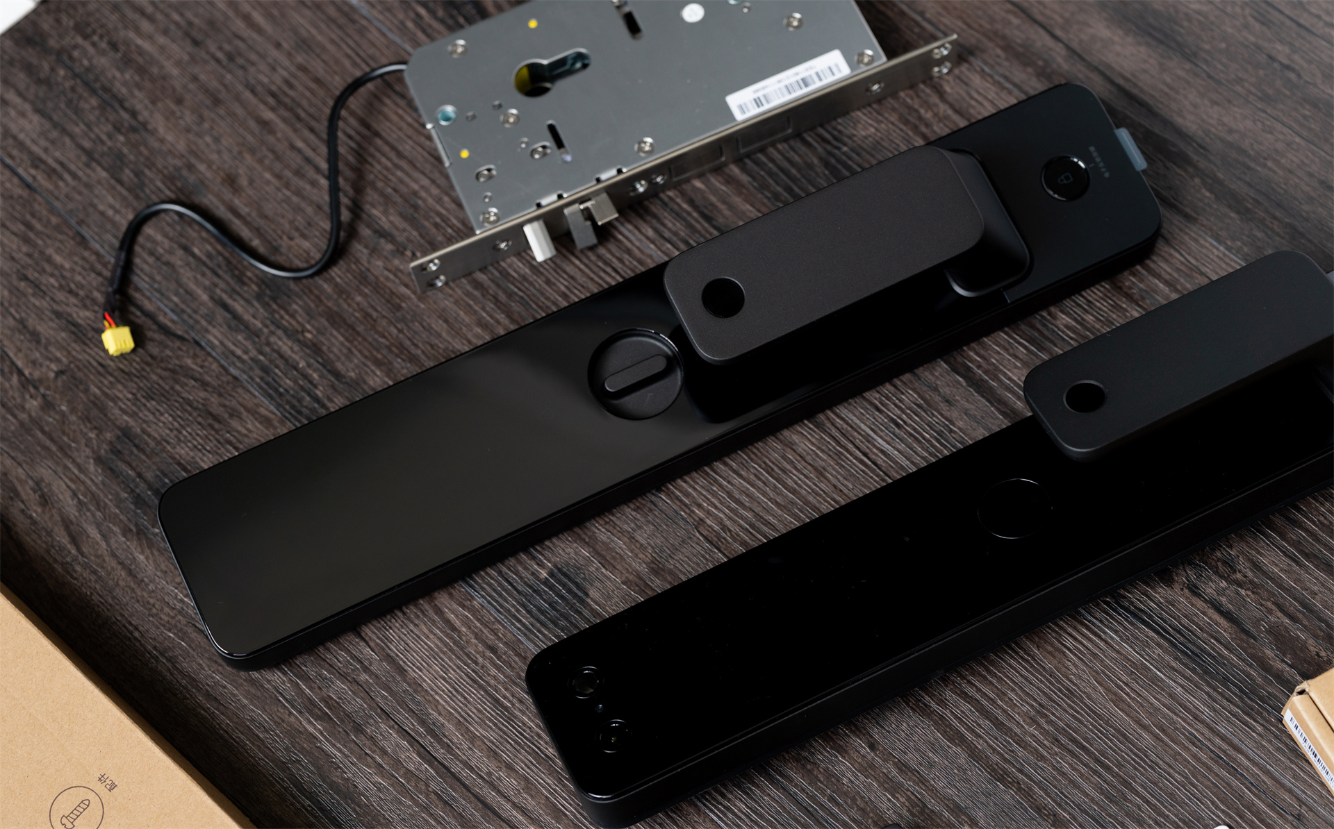 该不该用智能门锁,小米智能门锁pro门锁换电池