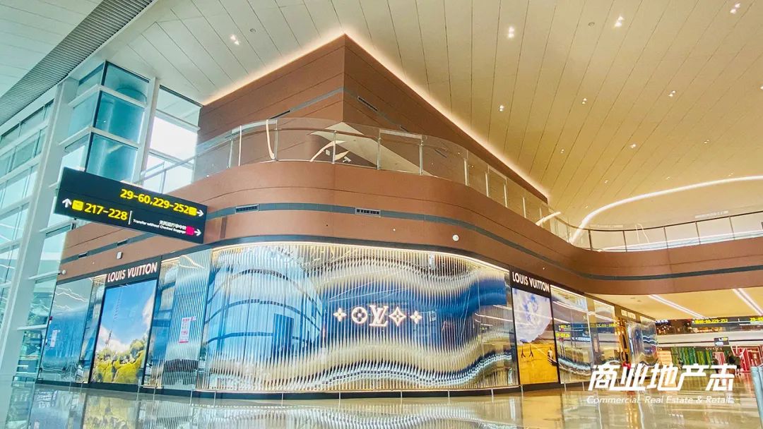 鎴愰兘澶╁簻鍥介檯鏈哄満寮哄娍鍚埅,鎴愰兘澶╁簻鍥介檯鏈哄満鎶曡繍鍦ㄥ嵆