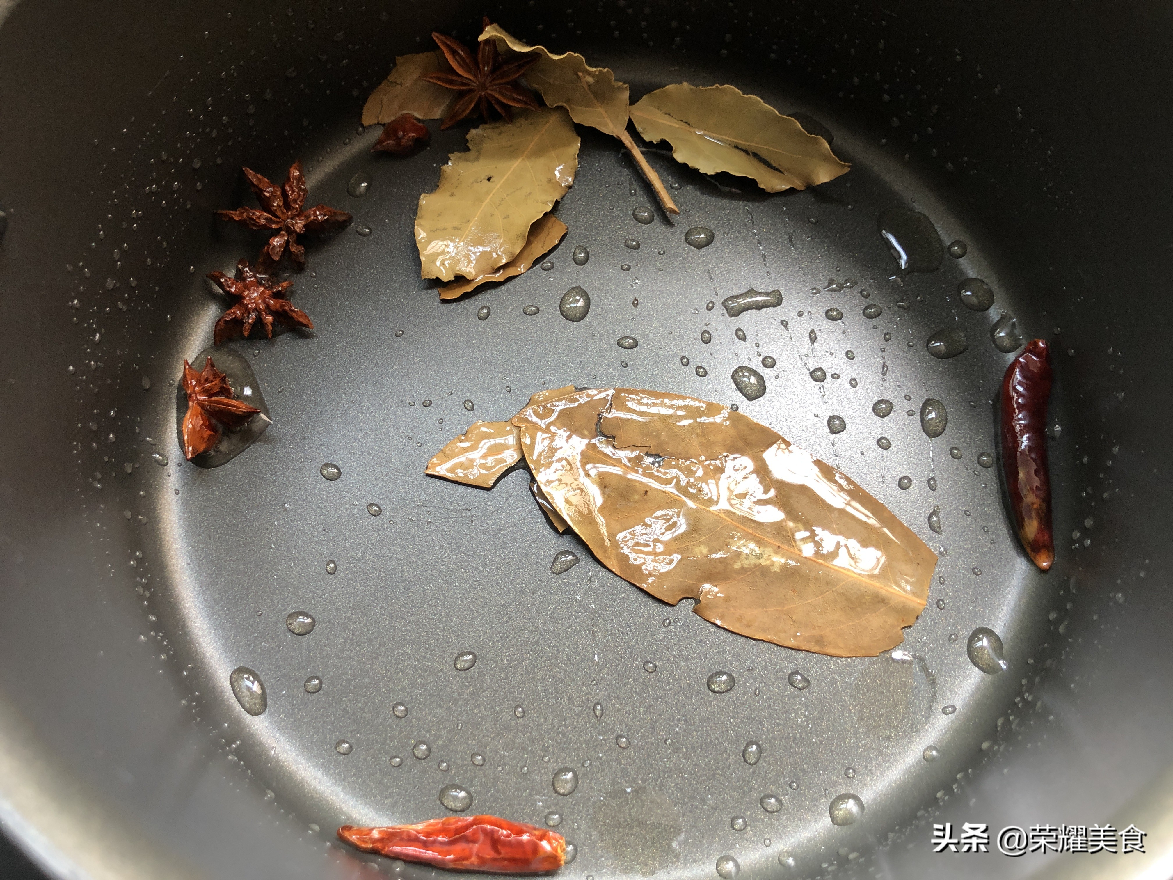 五香花生正确煮法,五香花生怎么煮没有香叶桂皮