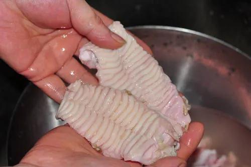 四川火锅美食的独特之处,四川火锅中独特的食材