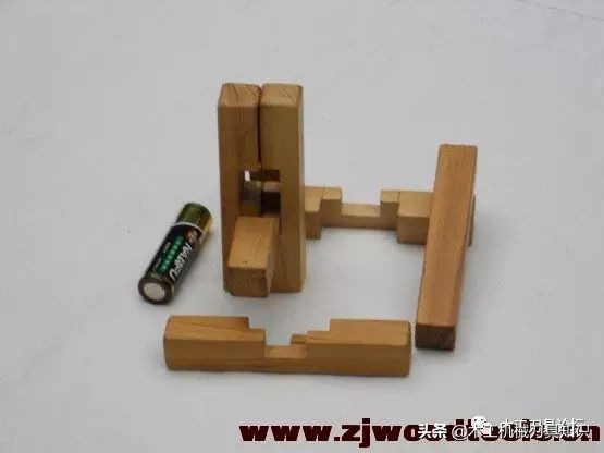 鲁班锁六柱印教程,鲁班锁四根怎么拼