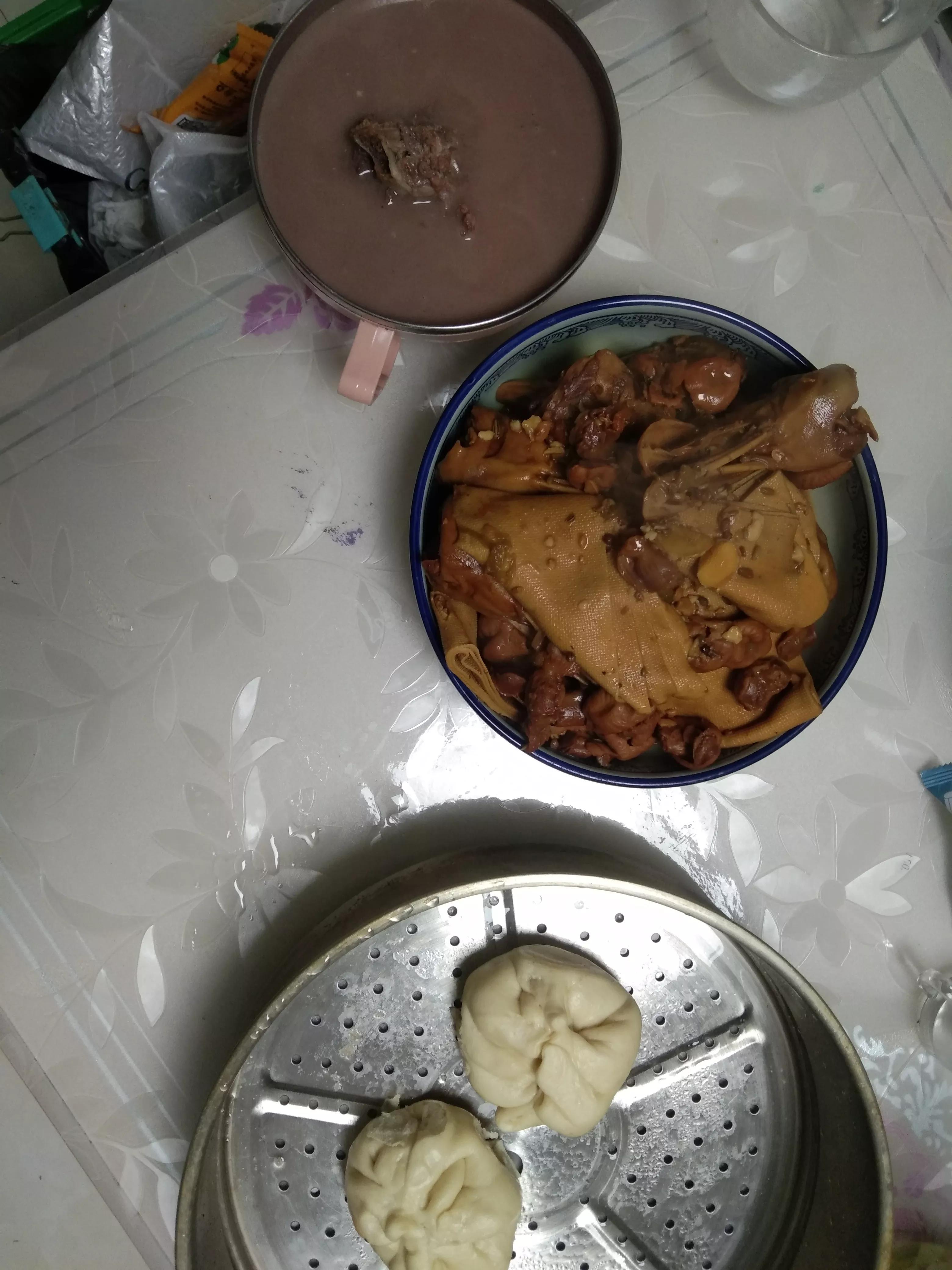 月子餐鸭头,月子期间能吃卤鸭头么