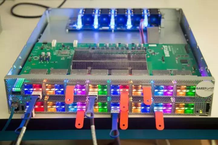 斯坦福教授自创编程语言造出全球最快网络芯片，如今被英特尔收购