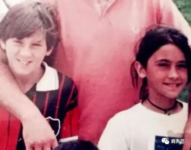 17岁梅西首秀照片,梅西34岁首战刷爆3项纪录