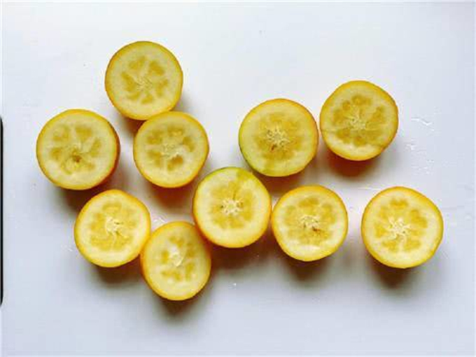 金桔雪梨汤用什么梨,金桔雪梨汤润肺止咳吗