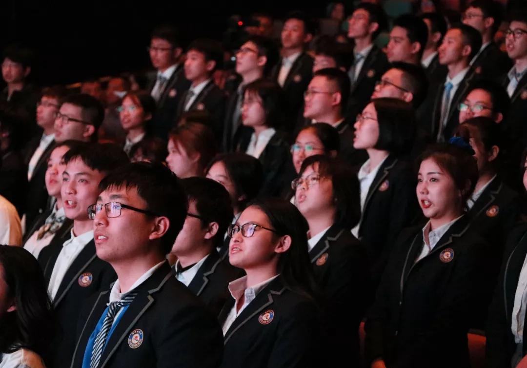 美国硕士top30全额奖学金,美国学霸200万奖学金