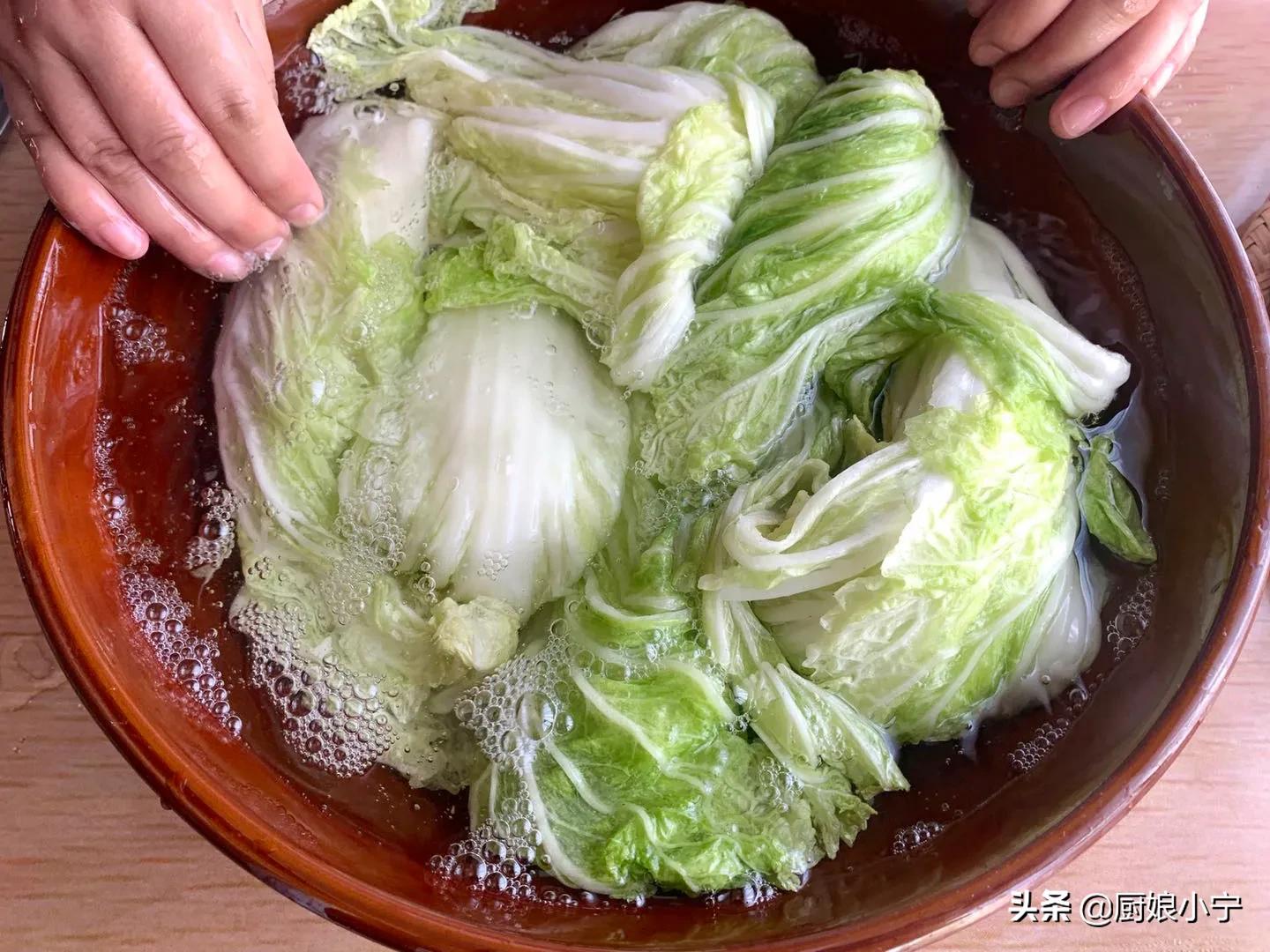 辣白菜怎么腌好吃又简单视频,辣白菜怎么样才腌透