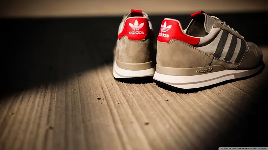 乔丹第一次参与设计的aj,乔丹首次参与设计的aj