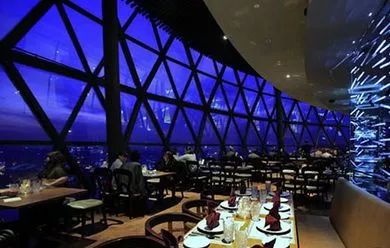 来魔都怎么能不来外滩看看,来魔都旅游