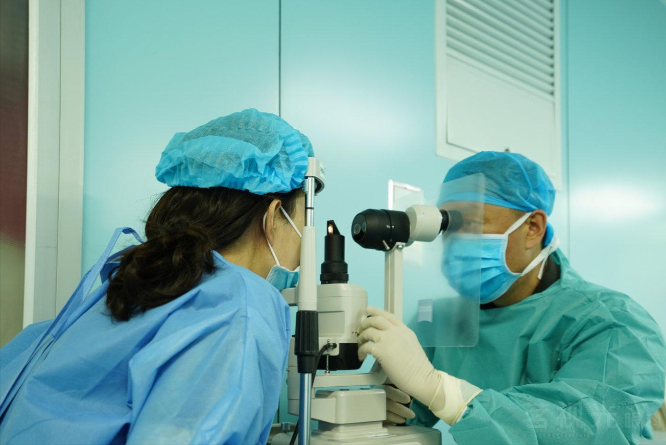 做近视手术是什么体验,近视手术体验