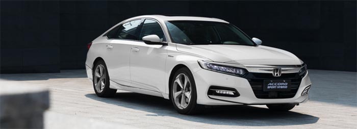 连续3个季度的B级车销量王!十代雅阁最高降1万,买哪款最划算?