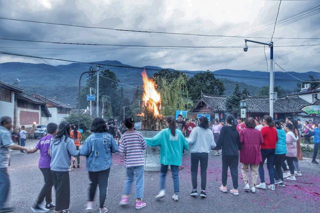 纳西人的火把节,纳西族和火把节