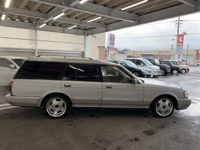 车龄超过十年的皇冠还值得购买吗,老车不死