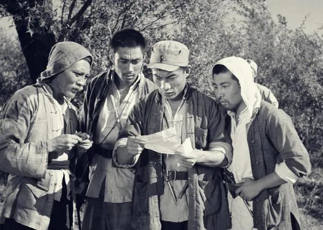 30部经典电影海报赏,十大感人经典国产老电影