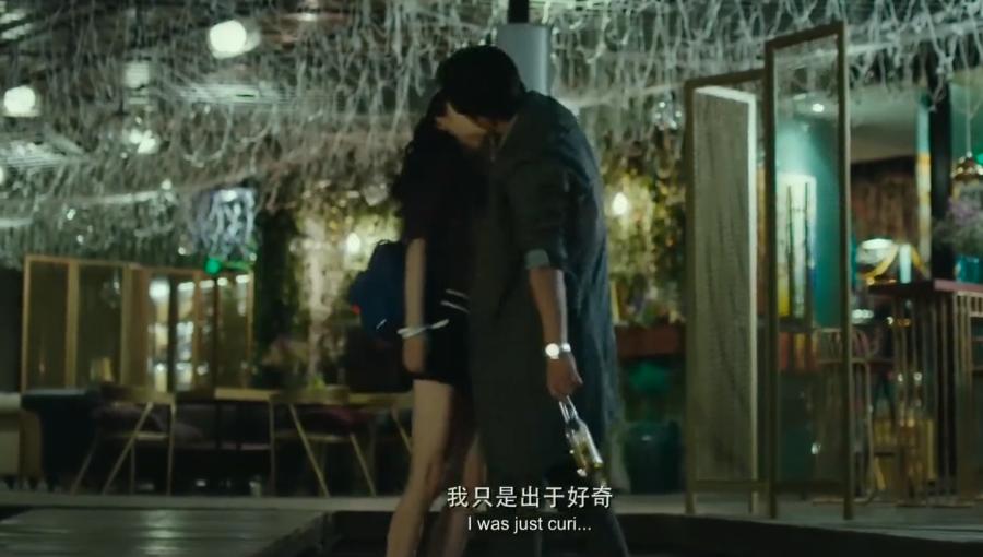 于文文现场献唱体面落泪,于文文真的能体面吗