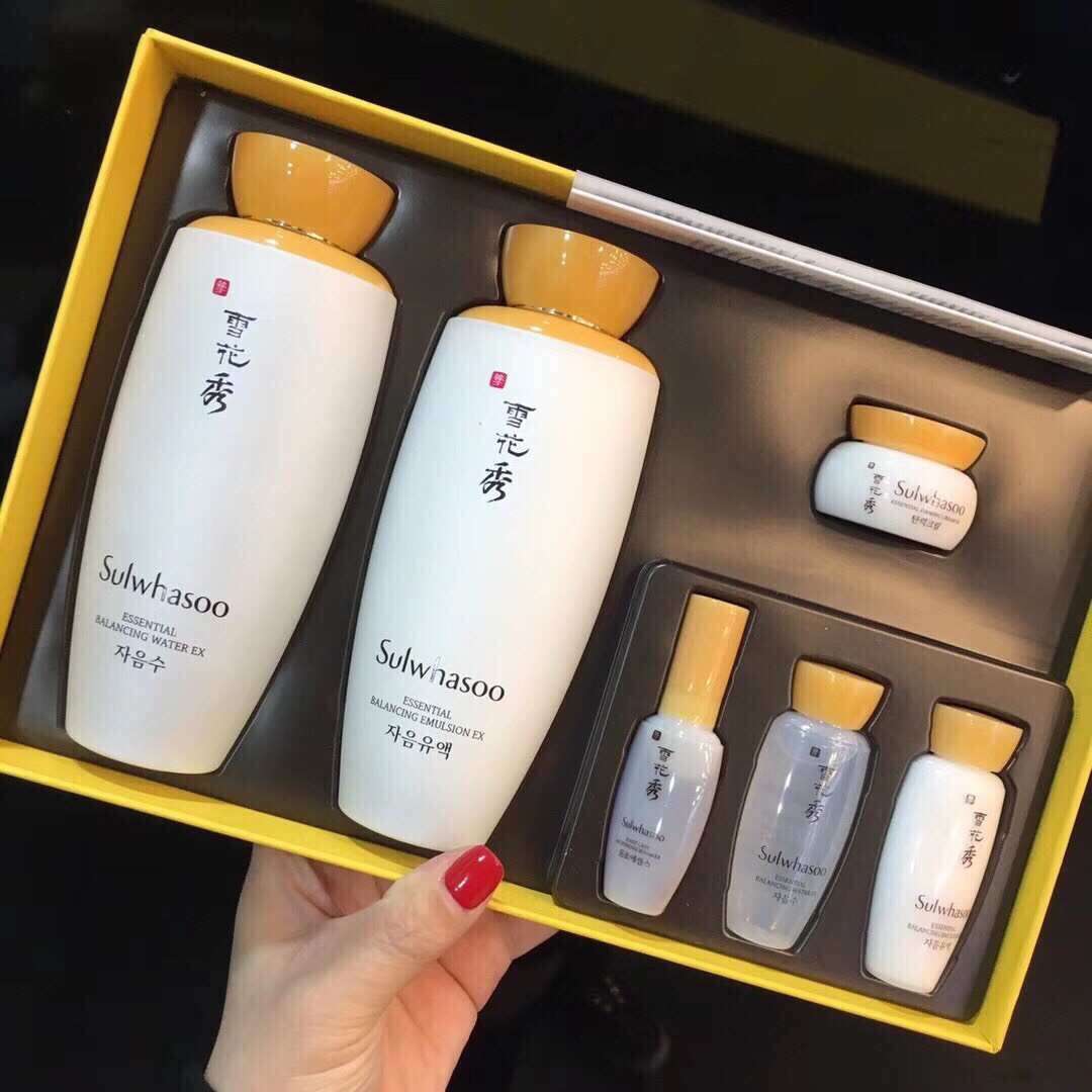 40岁女性平价水乳套装,学生平价护肤水乳