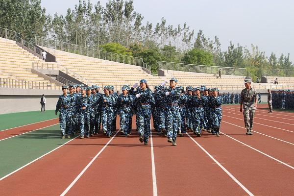 大学没选好专业找工作难,大学先选专业还是先军训