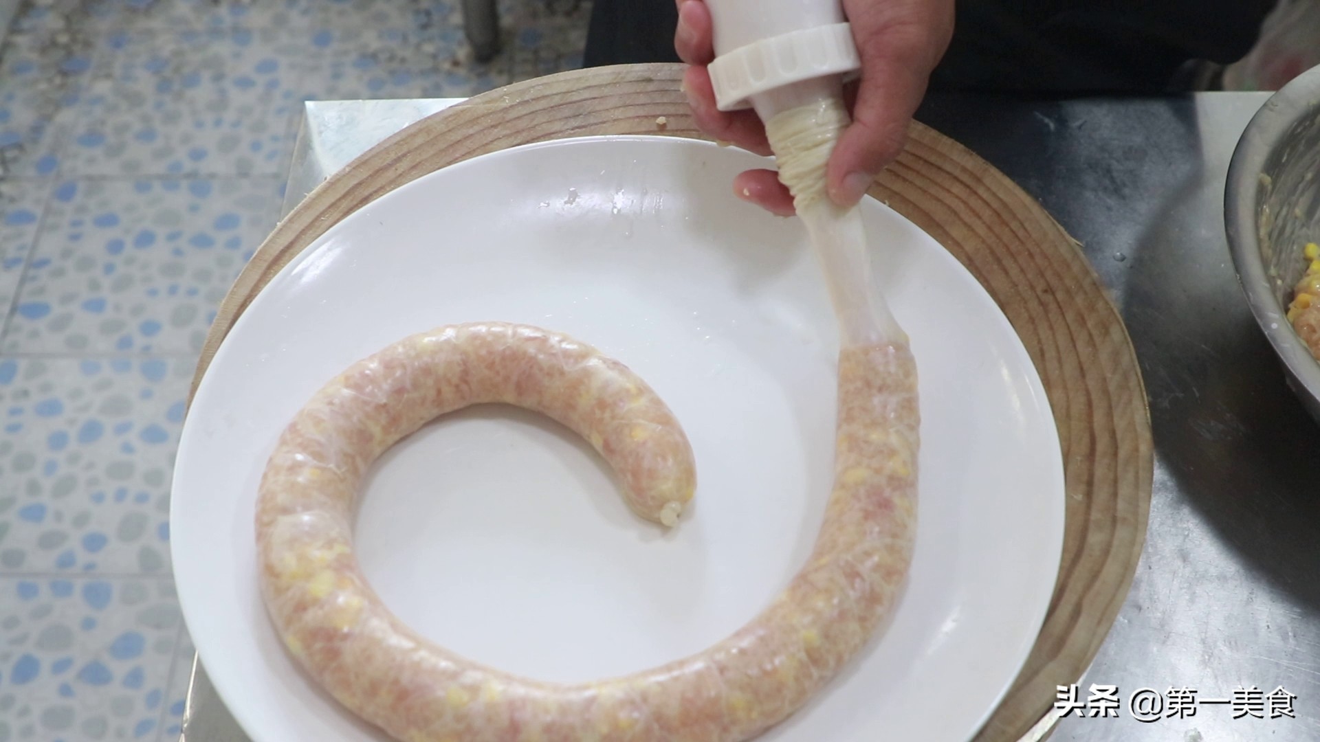 香肠的制作方法和配方详细教程,2022年香肠的制作方法和配方