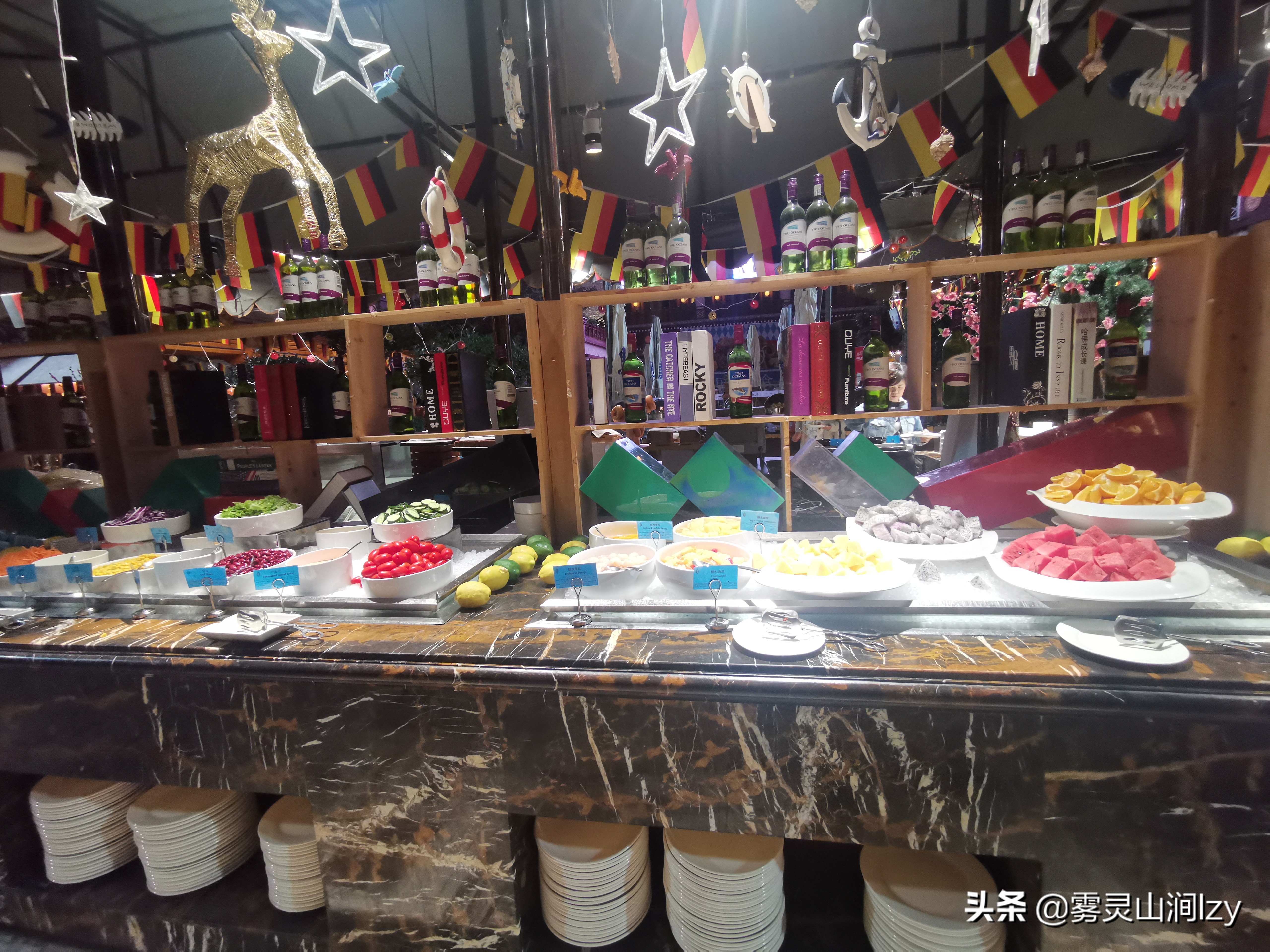 蓝天白云下的雪域高原布达拉宫,蓝天之下日光之城简介